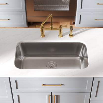 DeerValley 32-Inch Undermount Double Bowl Kitchen Sink, 50/50 18 Gauge Stainless Steel Kitchen Sink, Spacious Double Basin Design Sinks with Basket Strainer, Undermount Sinks for Modern Kitchens