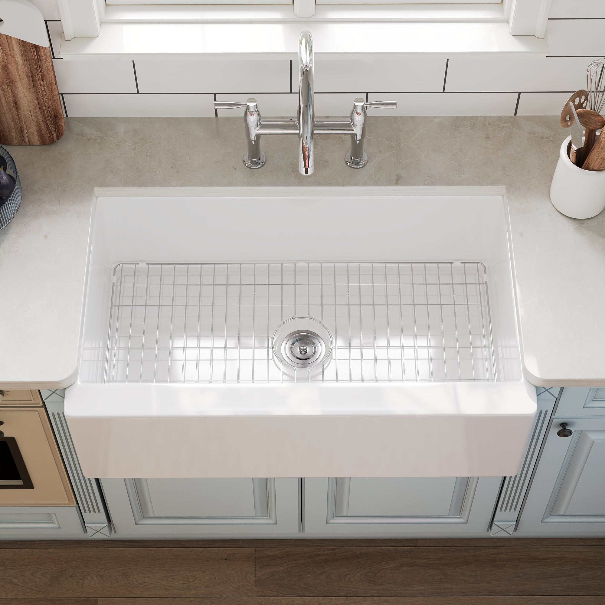 DeerValley 33" L x 20" W White Farmhouse Kitchen Sink, Fireclay Apron Front Farm Sink with Sink Grid & Basket Strainer